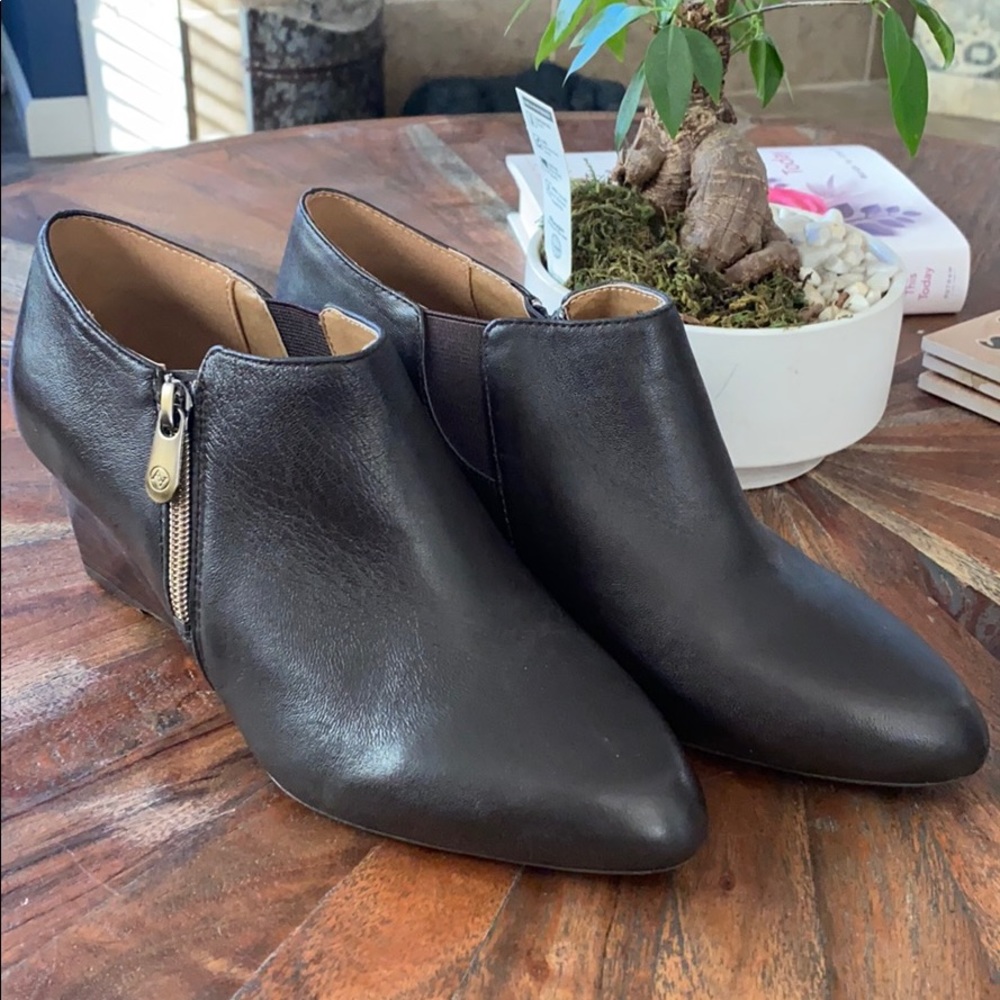 Adrienne Vittadini wedge Ankle bootie.